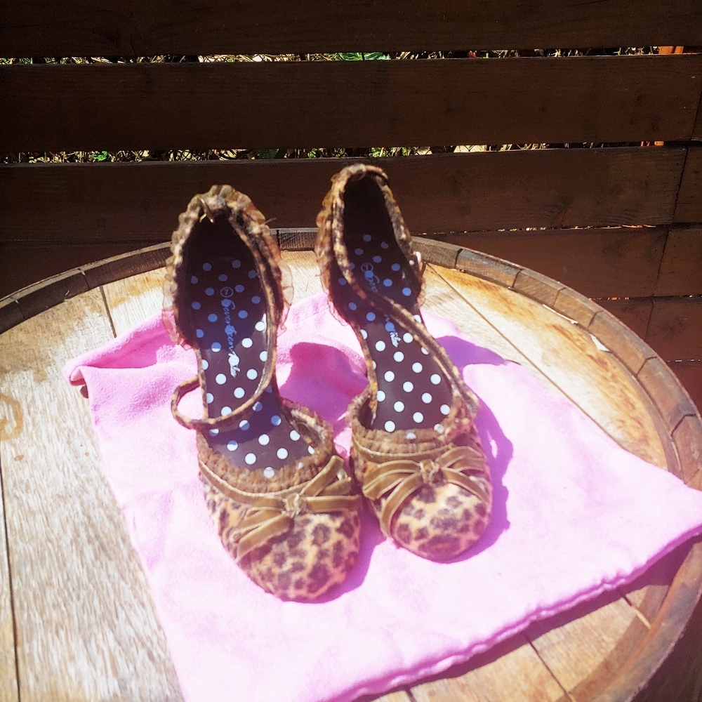 Pinup style high heel